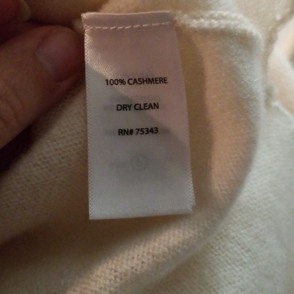 Ellen Tracy 100% cashmere cowl neck sweater - Picture 5 of 6